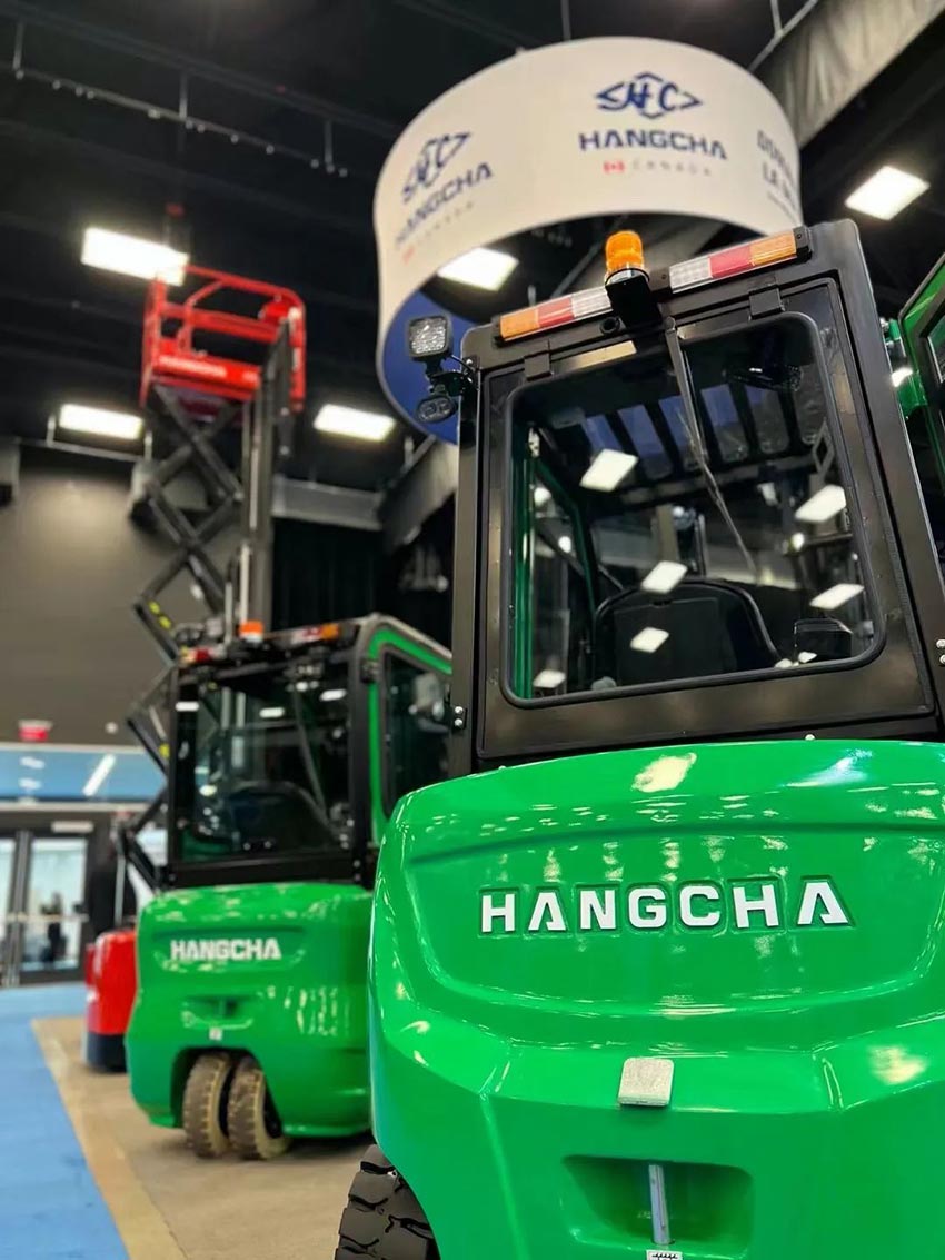 Hangcha Canada attended Drummondville Industry Trade show (2).jpg