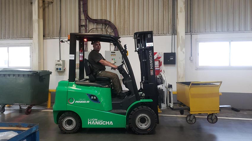 Hangcha Forklift Application Case—Auto Industry (3).jpg