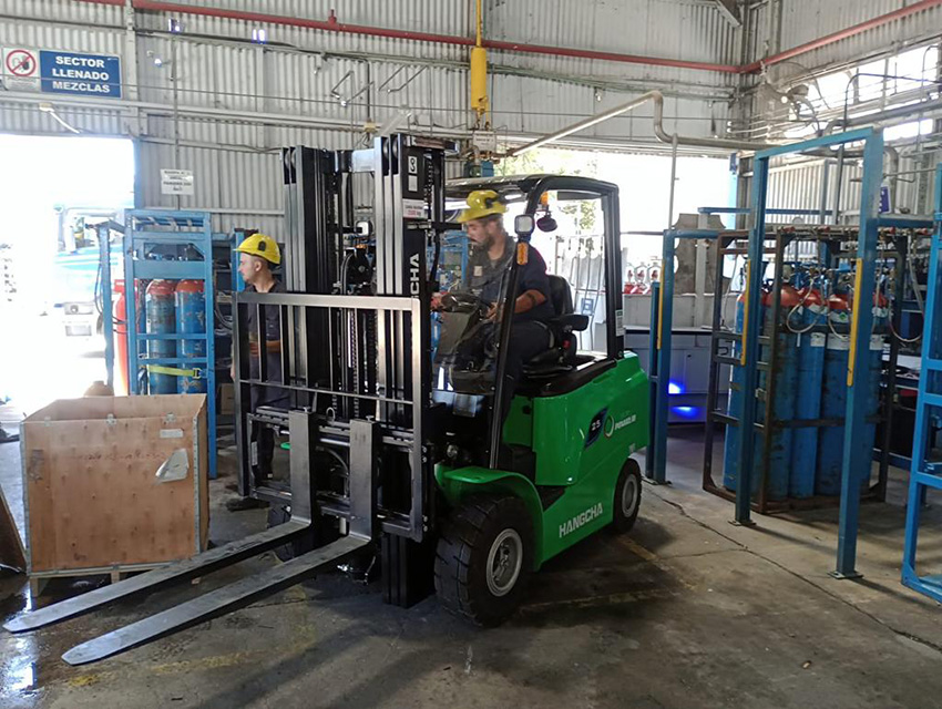 Hangcha Lithium-ion Forklifts in Varied Industries (4).jpg