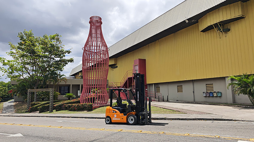 Hangcha-Powers-Coca-Cola-Logistics-with-Lithium-Forklifts-02.jpg