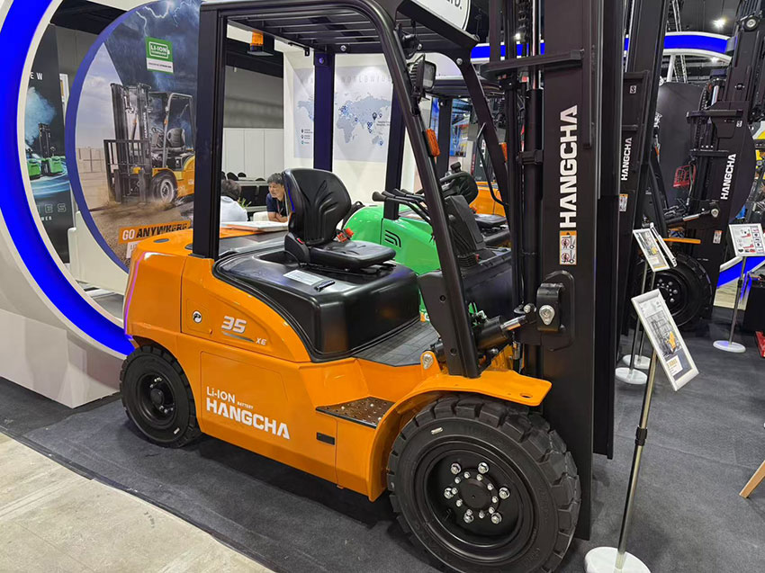 Hangcha-Powers-Up-Day-1-at-METALTECH-&-AUTOMEX-2025-04.jpg