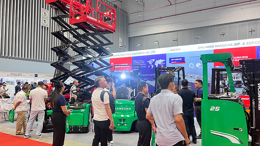 All-Eyes-on-Hangcha-at-Vietnam’s-Industrial-Hotspot!-02.jpg