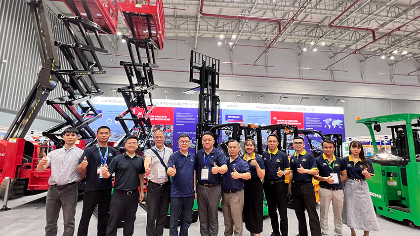 All-Eyes-on-Hangcha-at-Vietnam’s-Industrial-Hotspot!-01.jpg