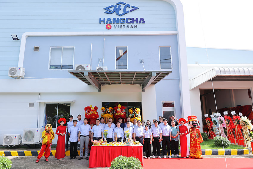 Grand-Opening-of-Hangcha-Vietnam-03.jpg