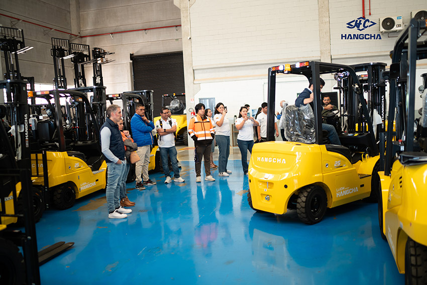 Hangcha-Global-Training-Is-On-The-Way-04.jpg