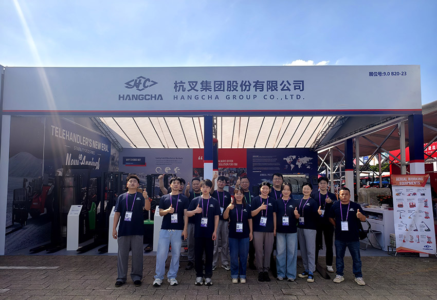 Full-Power-Ahead!-Hangcha-Lights-Up-the-138th-Canton-Fair!-01.jpg