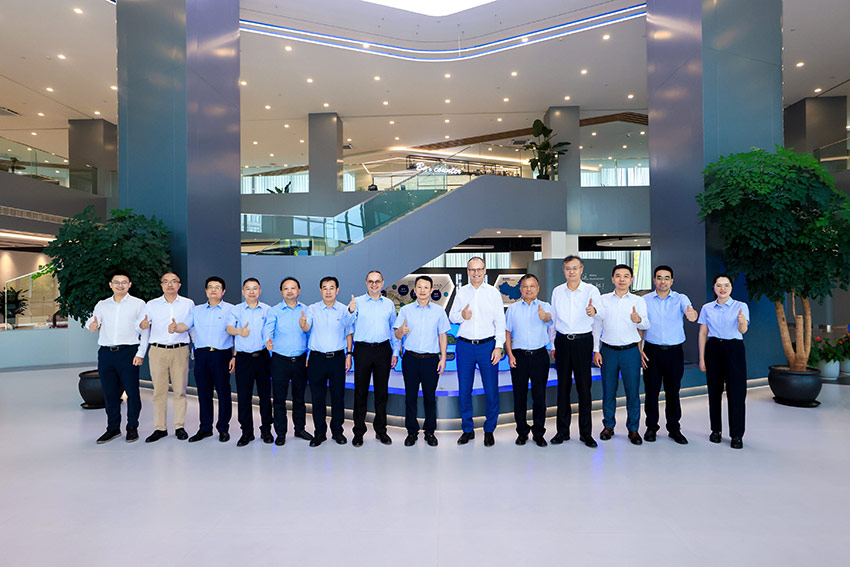 TÜV-Rheinland-Delegation-Visits-Hangcha-for-Strategic-Talks-01.jpg
